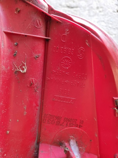 Fiat Punt� jobb h�ts� l�mpa