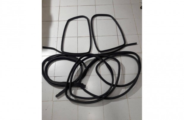 Fiat Punto komplett gumikder szett