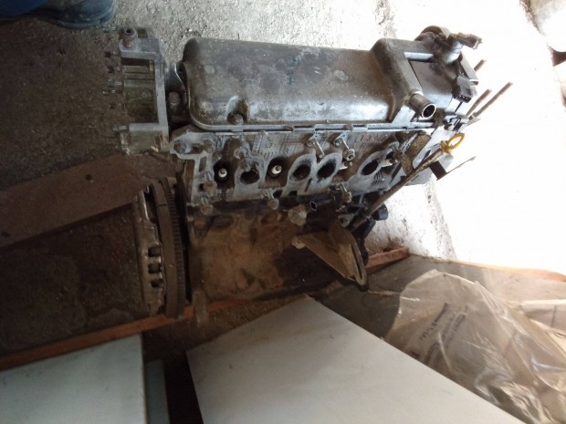 Fiat Punto motor