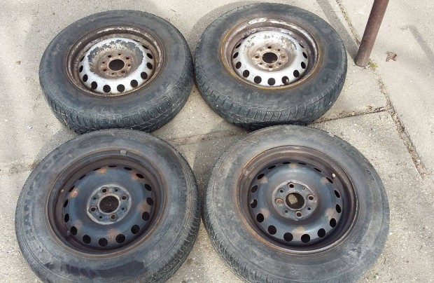 Fiat R13 / 4x98 / ET35 Acélfelni Eladó!