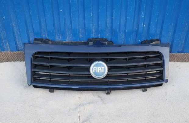 Fiat Scudo gyári 1497652077 első lökhárító hűtőrács kék