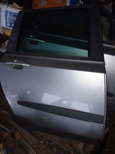 Fiat Stilo Jobb H�ts� Ajt�