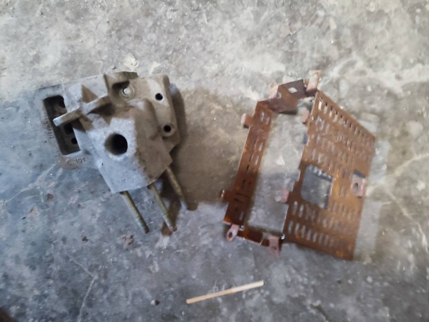Fiat Stilo alkatrszek nylt zskok motortarto 