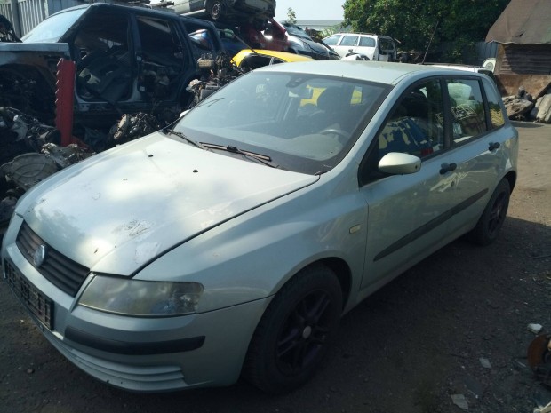Fiat Stilo bontás, fényszóró, lámpa, ködlámpa, hátsó lámpa