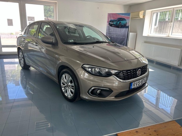 Fiat Tipo 1.4 16V Lounge 1.tulaj/27 E km/Mo-i!/...