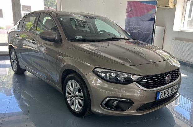 Fiat Tipo 1.4 16V Lounge 1.tulaj/27 E km/Mo-i!/...