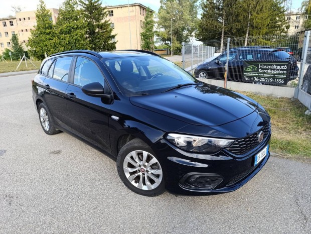 Fiat Tipo 1.4 T-Jet Lounge Dupla digit klíma. m...