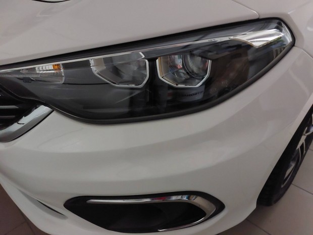 Fiat Tipo gy�ri ledes f�nysz�r�