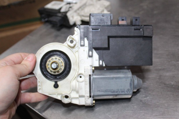 Fiat Ulysse 2002-2008 jobb első ablakemelő motor 1488737080