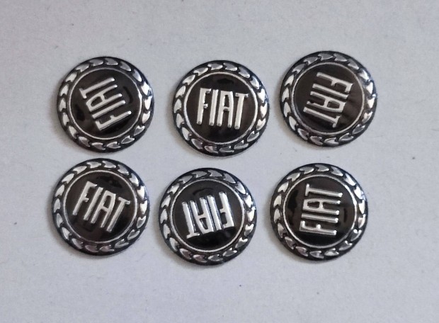 Fiat aut� kulcs t�vir�ny�t� fekete kerek embl�ma 14 mm-es