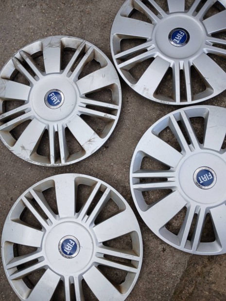 Fiat gyári disztárcsa garnitúra 15"eladó.