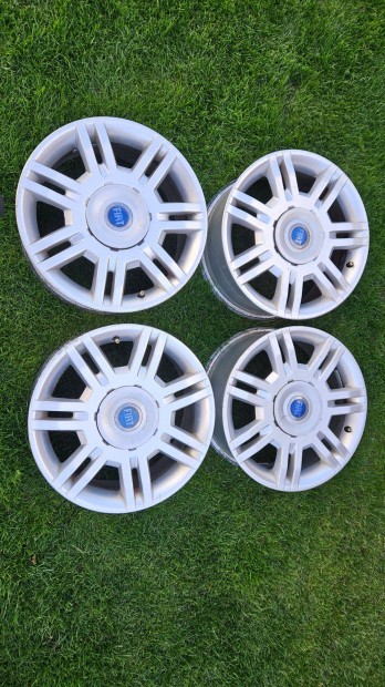 Fiat lemezfelni 16"