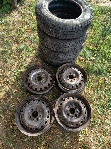 Fiat panda felnik, gumival eladók.