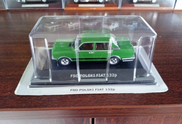 Fiat polski 132p FSO kisauto modell 1/43 Elad