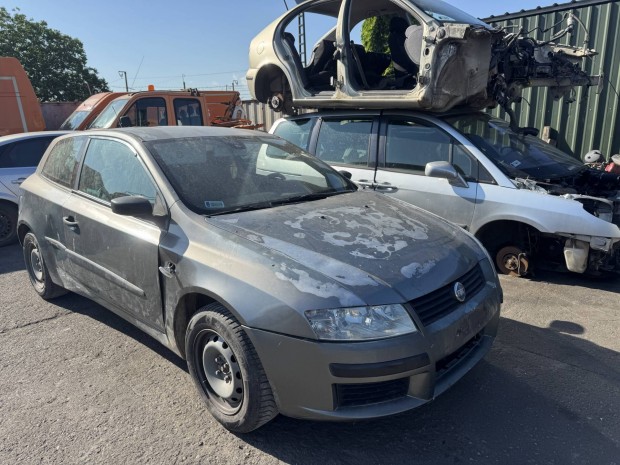 Fiat stilo bontott alkatrészek