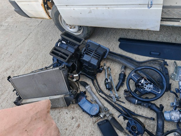 Fiat tipo 2017 alkatr�szei elad�k 