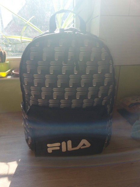 Fila Hőtárolós Hátizsák Új kiállítási darab volt!