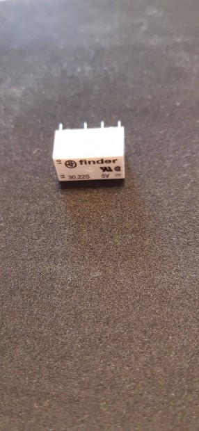 Finder 5V DC 1A-es rel