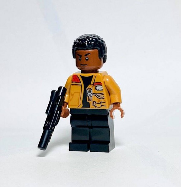 Finn Eredeti LEGO minifigura - Star Wars 75105 Millennium Falcon - Új