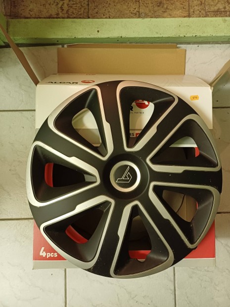 Firestone 195/60/15 téligumi 6J15H ET27 felnivel, extrákkal