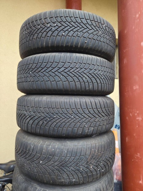 Firestone 195/65r15 téligumi szett (4db) lemezfelnin kiváló állapotban