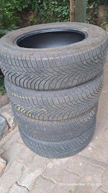 Firestone Multiseason 185/65 R15