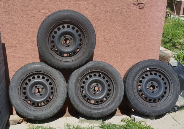Firestone Roadhawk kerék gumi felnivel nyári szett