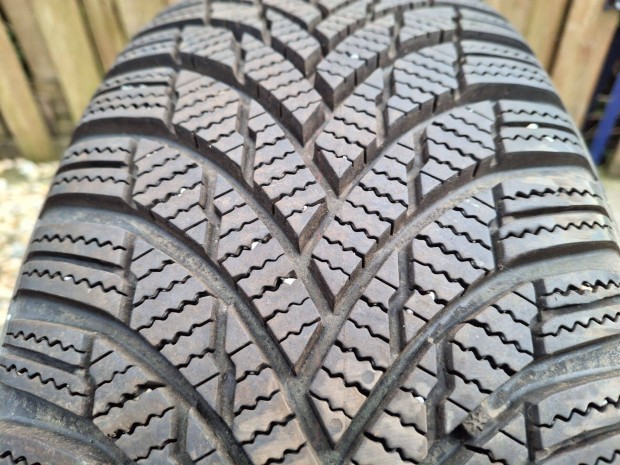Firestone Winterhawk4 185 60 R15 tli gumiabroncs 1db!