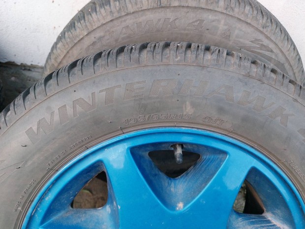 Firestone Winterhawk 4 195/65 r15 gumi téligumi szett