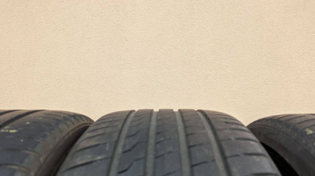 Firestone nyári gumi 255/35 R19