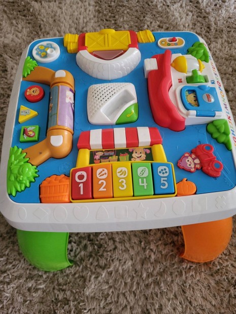 FisherPrice Intelligens asztalka