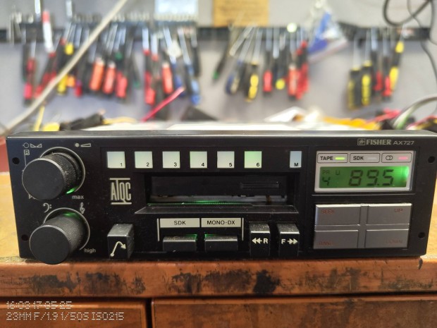 Fisher AX727 retró kazettás autórádió kb mint az új.