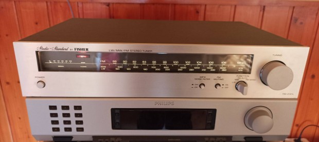 Fisher FM 2121 L tuner