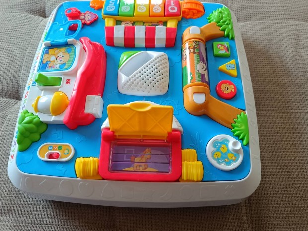 Fisher Price interaktv ktnyelv jtktbla