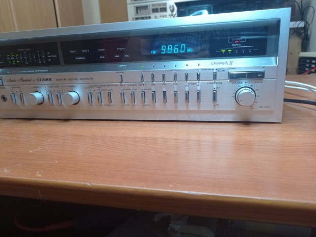 Fisher Studio Standard AM/FM Digital Synthesizer Receiver RS 270