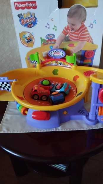 Fisher - Price elad 