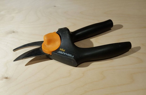 Fiskars Powergear metszoll kpkerekes hasznlt les jl mkd