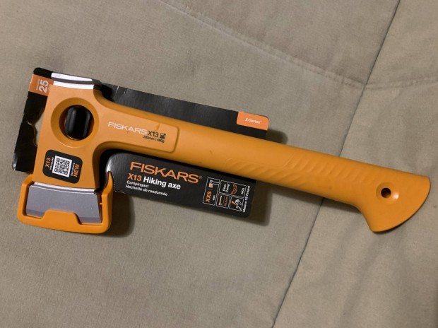 Fiskars X13 fejsze, teljesen j