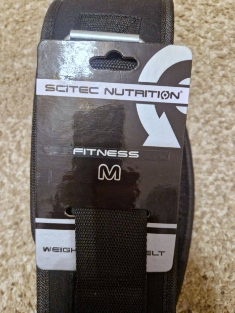 Fitness v M es Scitec Nutrion