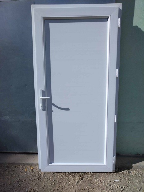 Flat - Műanyag ajtó / fehér / 98x198 /