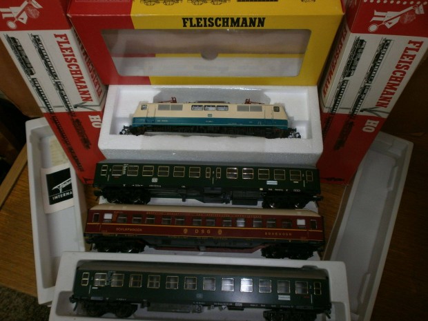 Fleischmann - DB - személy vonat szerelvény -H0 - (Sk-1)