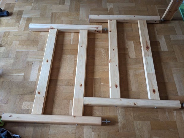 Flexa magas�t� k�szlet k�z�pmagas �gyhoz