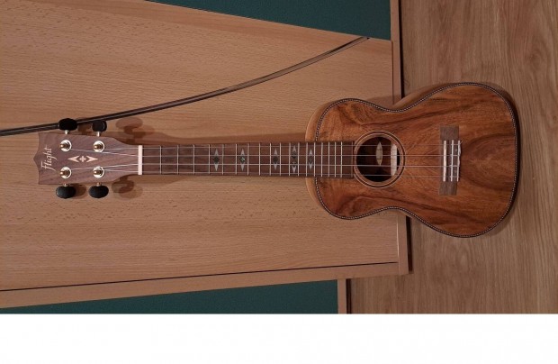 Flight concert mango ukulele