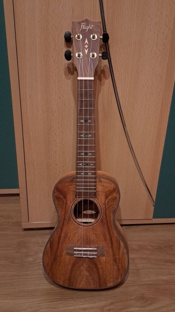 Flight concert mango ukulele