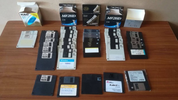 Floppy lemezek, új és használt