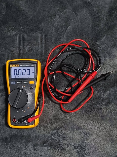 Fluke 115 True RMS Multimeter - Digitlis multimter