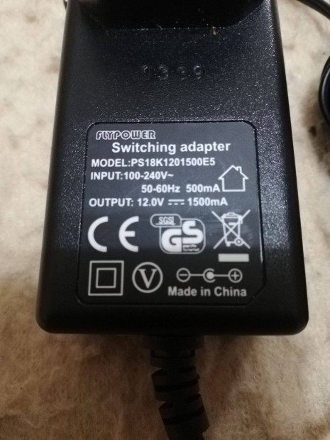 Flypower PS18K1201500E5 AC adapter 12V