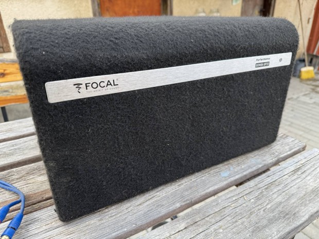 Focal Bomba BP20 mélynyomó és egy jelátalakító