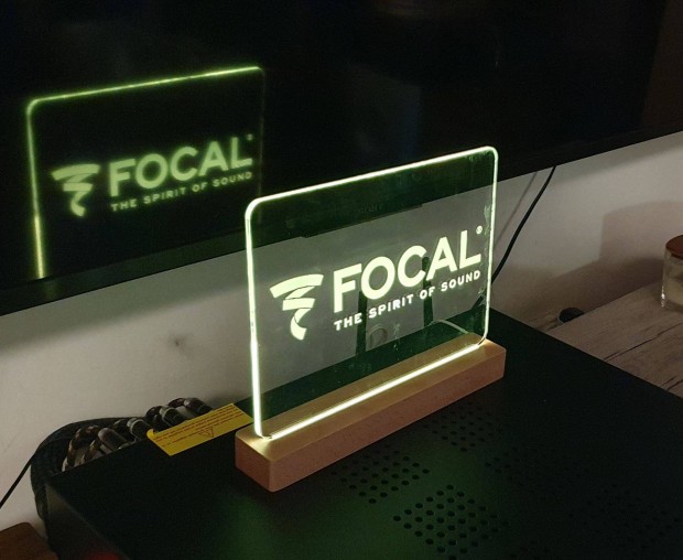 Focal logs lzerrel gravrozott plexi