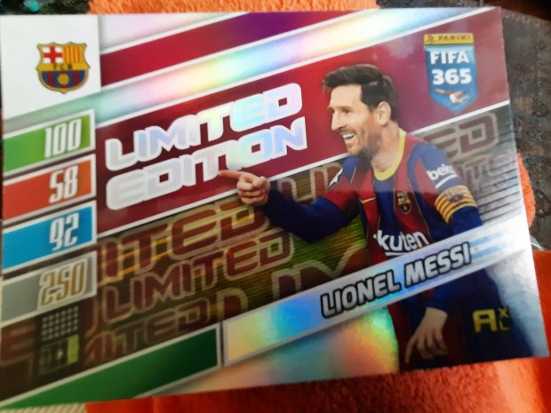 Focis krtya XXL Panini 2022. FIFA 365 Lionel Messi LTD